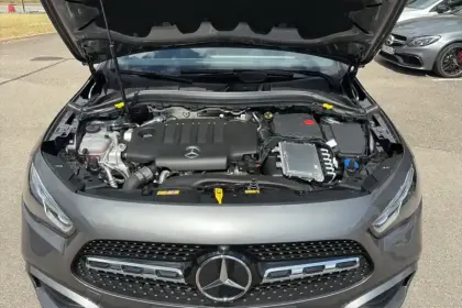 Photo 89 Mercedes GLA  200 d 8G-DCT