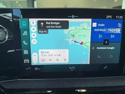 Photo 25 Renault 4 Renault  E-Tech Electrique 150 ch autonomie confort