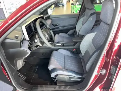 Photo 8 Renault 4 Renault  E-Tech Electrique 150 ch autonomie confort