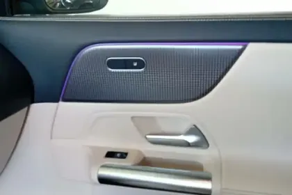 Photo 44 Mercedes EQA Gén. I (H243) Ph1 Progressive Line 5