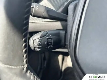 Photo 17 Peugeot 2008  PureTech 100 S&S BVM6