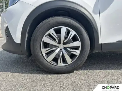 Photo 11 Peugeot 2008  PureTech 100 S&S BVM6