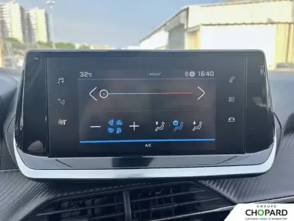 Photo 12 Peugeot 2008  PureTech 100 S&S BVM6