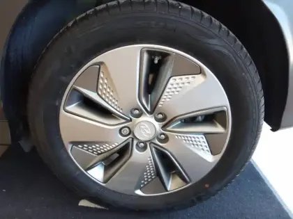 Photo 17 Hyundai Kona  Electrique 64 kWh - 204 ch