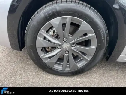 Photo 12 Peugeot 208  e- 136ch Allure Pack