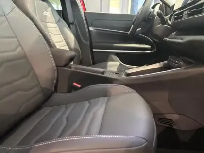 Photo 10 Jeep Avenger  1.2 Turbo T3 110ch MHEV Summit BVR6 eHybrid