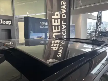 Photo 5 Jeep Avenger  1.2 Turbo T3 110ch MHEV Summit BVR6 eHybrid