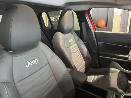 Photo 8 Jeep Avenger  1.2 Turbo T3 110ch MHEV Summit BVR6 eHybrid