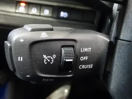 Photo 14 Peugeot 3008  HYBRID 225ch GT e-EAT8