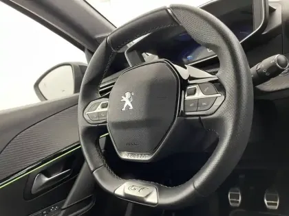 Photo 27 Peugeot 208  PureTech 100 S&S BVM6