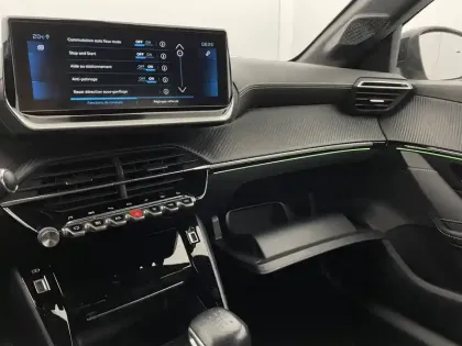 Photo 24 Peugeot 208  PureTech 100 S&S BVM6