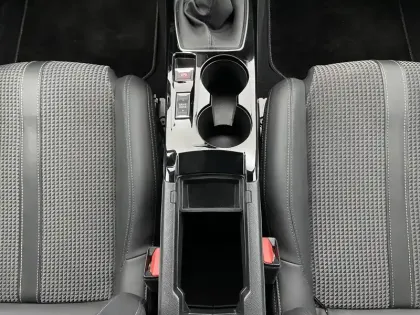 Photo 30 Peugeot 208  PureTech 100 S&S BVM6