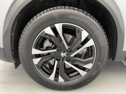 Photo 16 Peugeot 2008  Electrique 136 ch