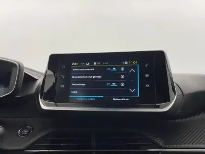 Photo 19 Peugeot 2008  Electrique 136 ch