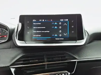 Photo 41 Peugeot 208  PureTech 75 S&S BVM5