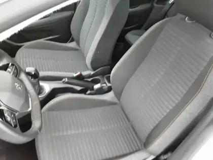 Photo 31 Peugeot 208  PureTech 75 S&S BVM5