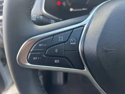 Photo 20 Renault Captur  E-Tech full hybrid 145