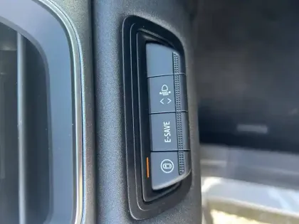 Photo 18 Renault Captur  E-Tech full hybrid 145