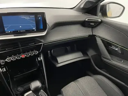 Photo 57 Peugeot 208  PureTech 100 S&S BVM6