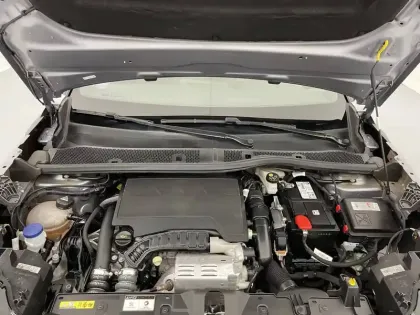 Photo 20 Peugeot 2008  PureTech 130 S&S BVM6