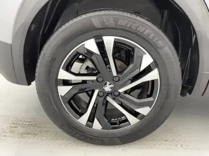 Photo 18 Peugeot 2008  PureTech 130 S&S BVM6