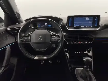 Photo 21 Peugeot 2008  PureTech 130 S&S BVM6