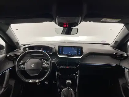 Photo 27 Peugeot 2008  PureTech 130 S&S BVM6