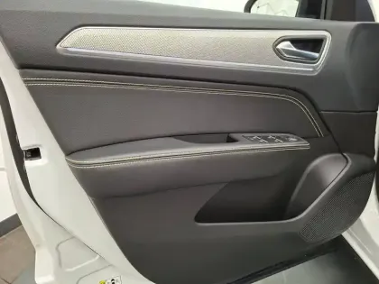 Photo 21 Renault Arkana  E-Tech full hybrid 145 GSR2