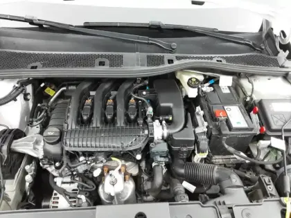 Photo 14 Peugeot 208  PureTech 75 S&S BVM5