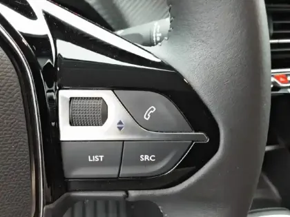 Photo 19 Peugeot 208  PureTech 75 S&S BVM5