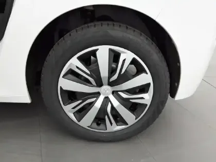 Photo 12 Peugeot 208  PureTech 75 S&S BVM5