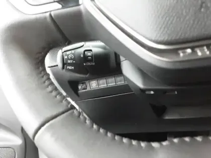 Photo 18 Peugeot 208  PureTech 75 S&S BVM5