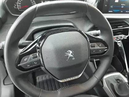 Photo 8 Peugeot 208  PureTech 75 S&S BVM5