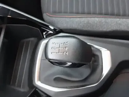 Photo 13 Peugeot 208  PureTech 75 S&S BVM5