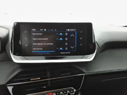 Photo 20 Peugeot 208  PureTech 75 S&S BVM5