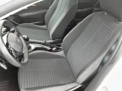 Photo 10 Peugeot 208  PureTech 75 S&S BVM5