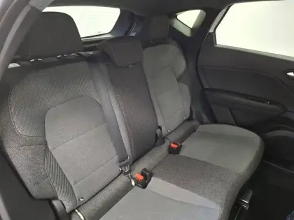 Photo 24 Renault Captur  E-Tech full hybrid 145 ch