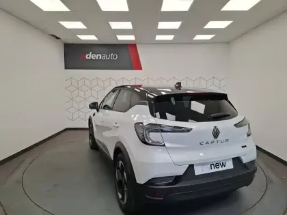 Photo 13 Renault Captur  E-Tech full hybrid 145 ch