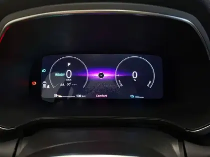 Photo 41 Renault Captur  E-Tech full hybrid 145 ch