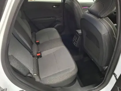 Photo 23 Renault Captur  E-Tech full hybrid 145 ch