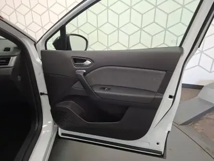 Photo 20 Renault Captur  E-Tech full hybrid 145 ch
