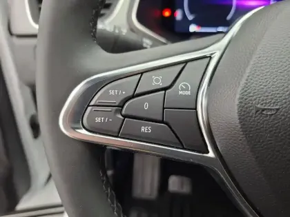 Photo 39 Renault Captur  E-Tech full hybrid 145 ch