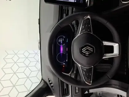Photo 34 Renault Captur  E-Tech full hybrid 145 ch