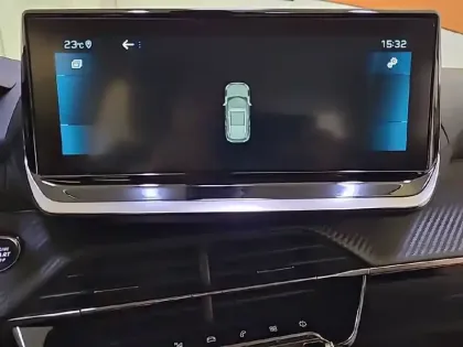 Photo 17 Peugeot 2008  PureTech 130 S&S BVM6