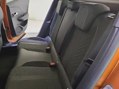 Photo 11 Peugeot 2008  PureTech 130 S&S BVM6