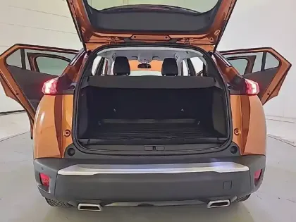 Photo 5 Peugeot 2008  PureTech 130 S&S BVM6