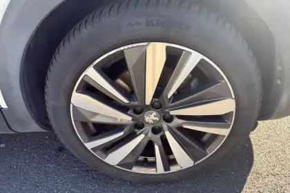 Photo 75 Peugeot 3008  Hybrid4 300 e-EAT8