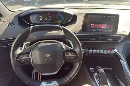 Photo 79 Peugeot 3008  Hybrid4 300 e-EAT8