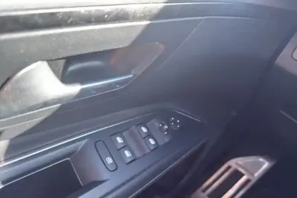 Photo 61 Peugeot 3008  Hybrid4 300 e-EAT8