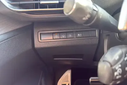 Photo 84 Peugeot 3008  Hybrid4 300 e-EAT8